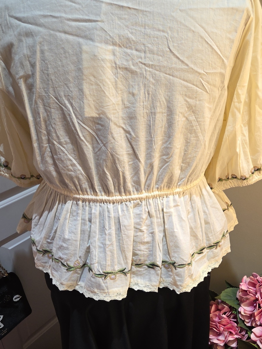 Nwt XL,L,M Jennifer&Grace Embroidered Cream/yellow  Peplum Tie-Waist Blouse - Picture 9 of 17